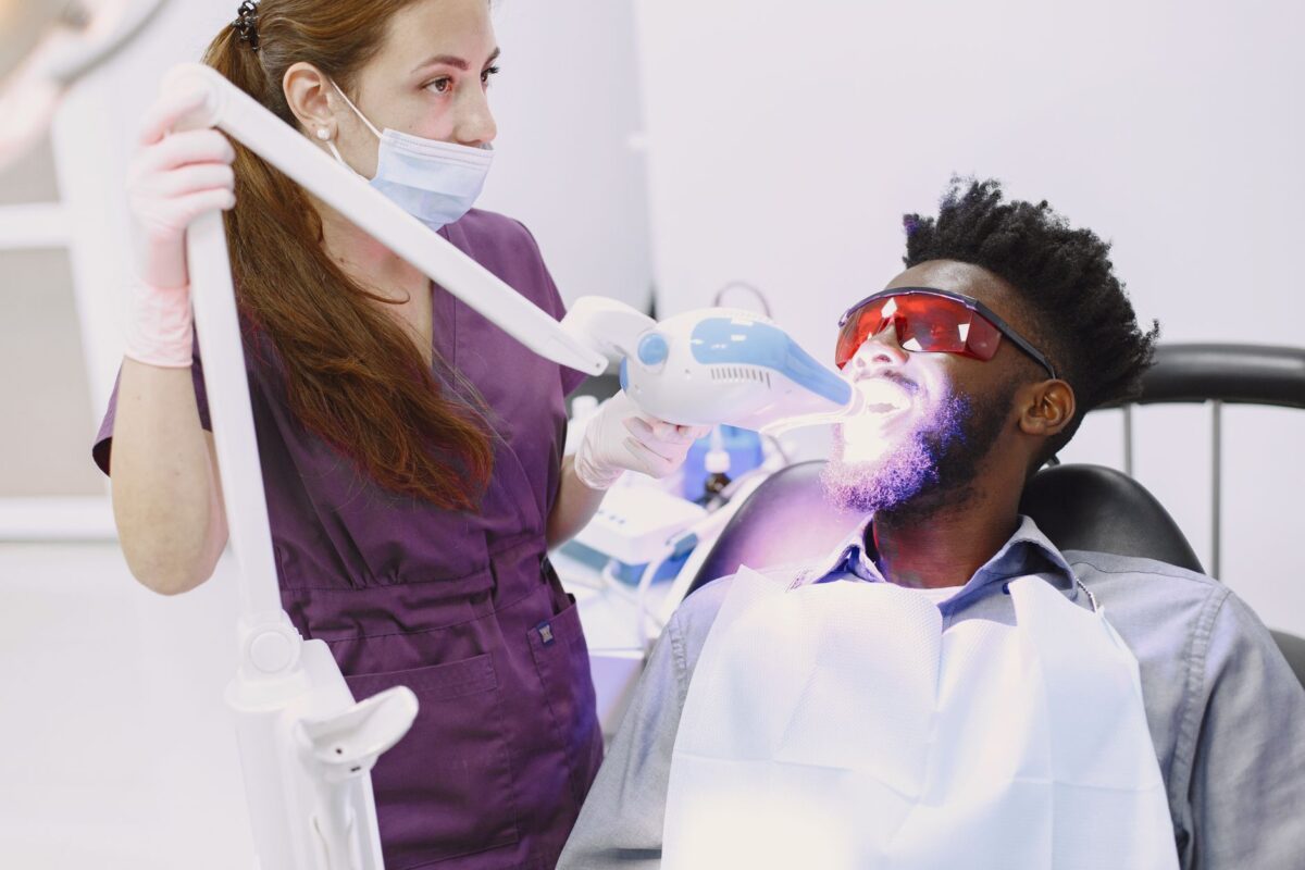 Discover Natural Ways to Whiten Your Teeth at Home