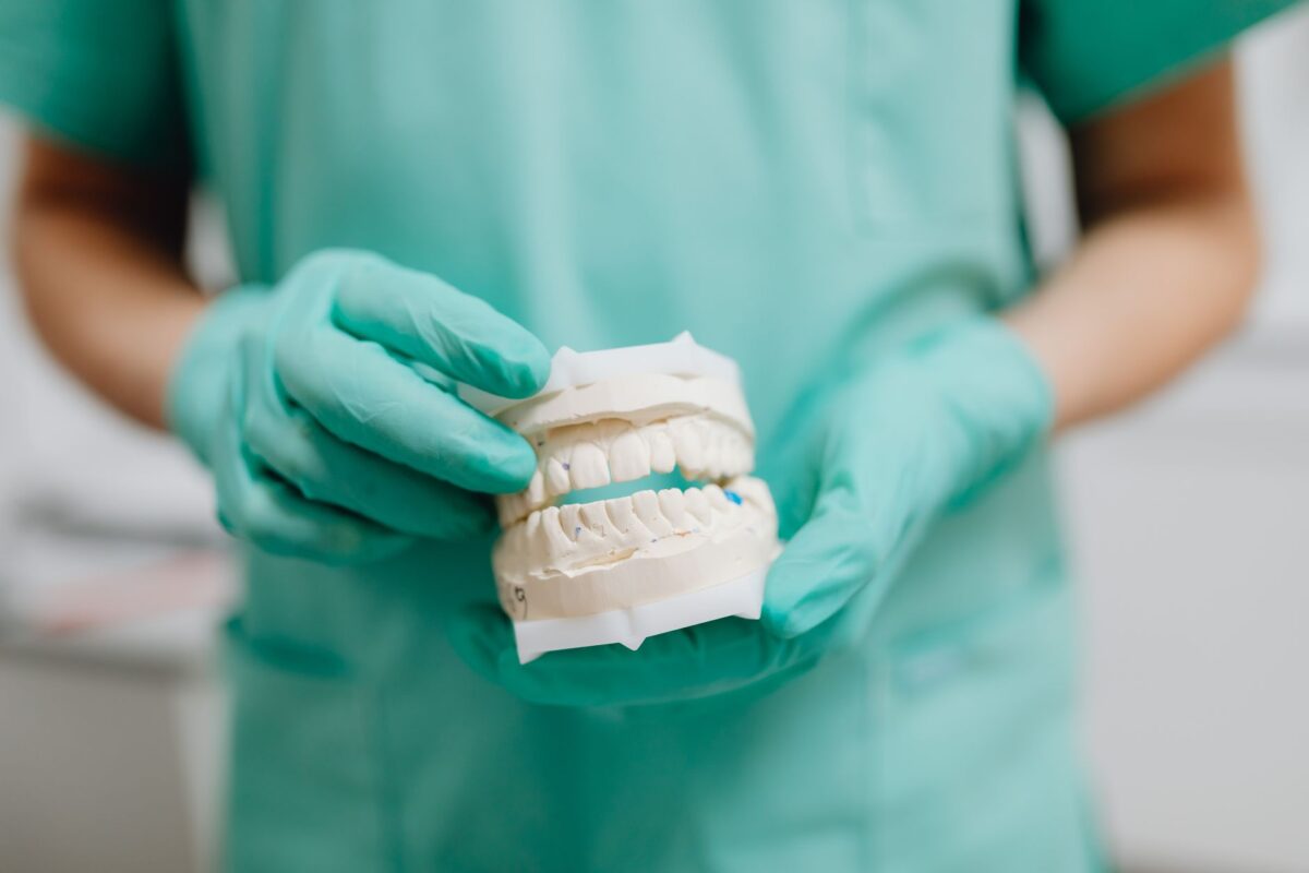 Building an Effective Oral Care Routine for Denture Wearers